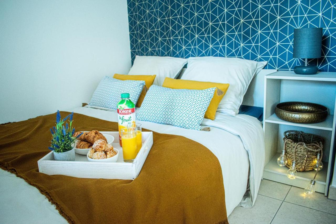 Studio Charmant Cergy Le Haut Au Pied De La Gare ! Parking Prive ! Appartamento Esterno foto